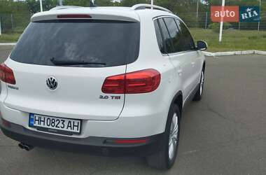 Внедорожник / Кроссовер Volkswagen Tiguan 2013 в 