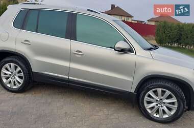 Позашляховик / Кросовер Volkswagen Tiguan 2012 в Харкові