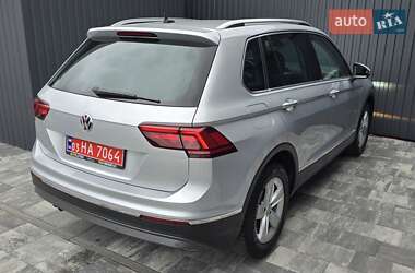 Внедорожник / Кроссовер Volkswagen Tiguan 2020 в 