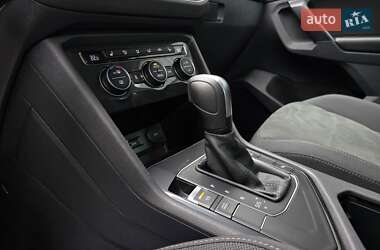 Внедорожник / Кроссовер Volkswagen Tiguan 2020 в 