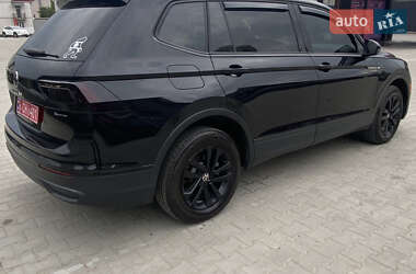 Внедорожник / Кроссовер Volkswagen Tiguan 2023 в 
