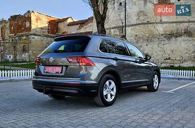Позашляховик / Кросовер Volkswagen Tiguan 2020 в 