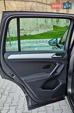 Позашляховик / Кросовер Volkswagen Tiguan 2020 в 