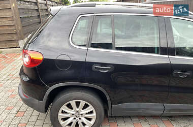 Внедорожник / Кроссовер Volkswagen Tiguan 2008 в 