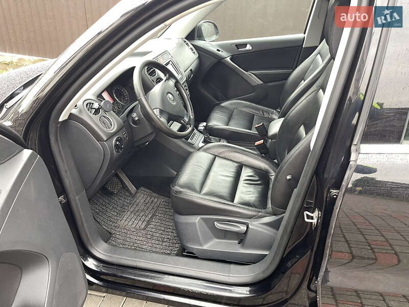 Внедорожник / Кроссовер Volkswagen Tiguan 2008 в Киеве