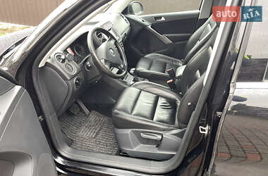 Внедорожник / Кроссовер Volkswagen Tiguan 2008 в 