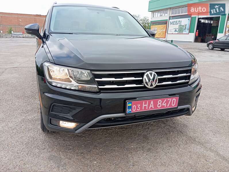 Позашляховик / Кросовер Volkswagen Tiguan 2018 в 