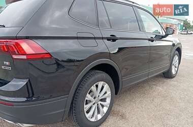 Позашляховик / Кросовер Volkswagen Tiguan 2018 в 