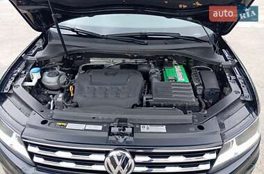 Позашляховик / Кросовер Volkswagen Tiguan 2018 в 