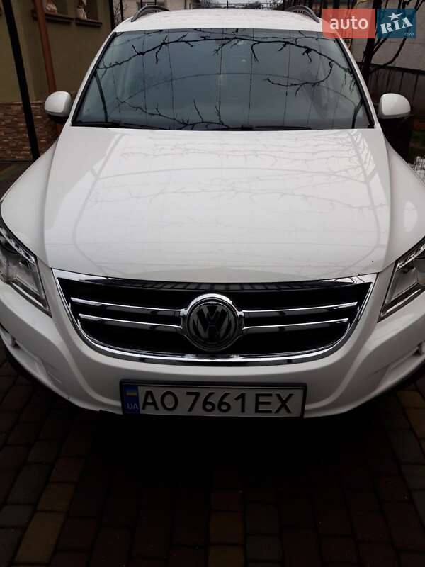 Внедорожник / Кроссовер Volkswagen Tiguan 2011 в Иршаве фото 2 Внедорожник / Кроссовер Volkswagen Tiguan 2011 в Иршаве