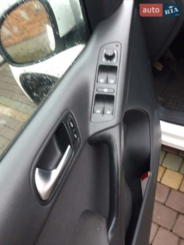 Внедорожник / Кроссовер Volkswagen Tiguan 2011 в Иршаве фото 25 Внедорожник / Кроссовер Volkswagen Tiguan 2011 в Иршаве