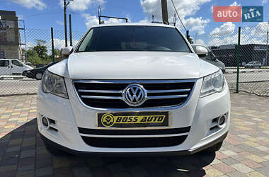 Внедорожник / Кроссовер Volkswagen Tiguan 2011 в 