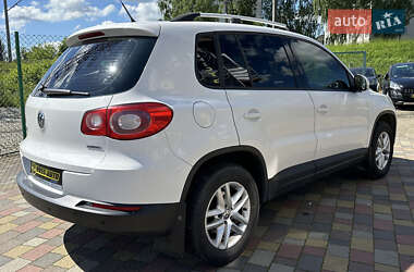 Внедорожник / Кроссовер Volkswagen Tiguan 2011 в 