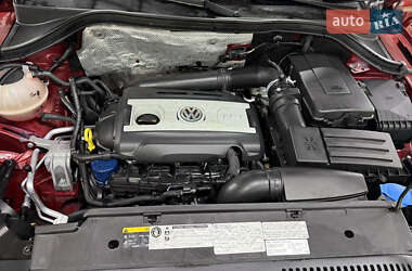 Позашляховик / Кросовер Volkswagen Tiguan 2015 в 