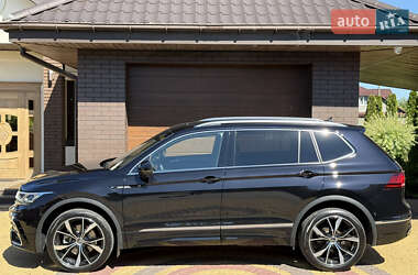 Позашляховик / Кросовер Volkswagen Tiguan 2024 в 