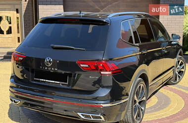 Позашляховик / Кросовер Volkswagen Tiguan 2024 в 