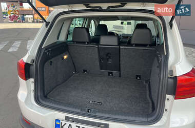 Позашляховик / Кросовер Volkswagen Tiguan 2013 в 