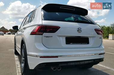 Внедорожник / Кроссовер Volkswagen Tiguan 2019 в 