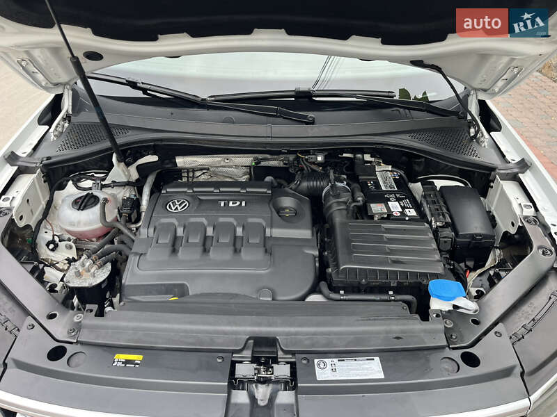 Внедорожник / Кроссовер Volkswagen Tiguan 2017 в Виннице