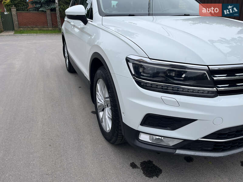 Внедорожник / Кроссовер Volkswagen Tiguan 2017 в Виннице