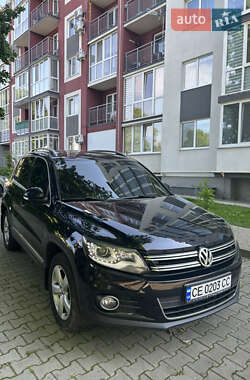 Позашляховик / Кросовер Volkswagen Tiguan 2012 в Чернівцях