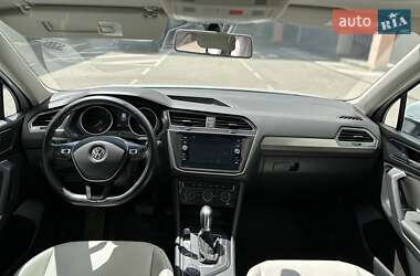 Внедорожник / Кроссовер Volkswagen Tiguan 2018 в 