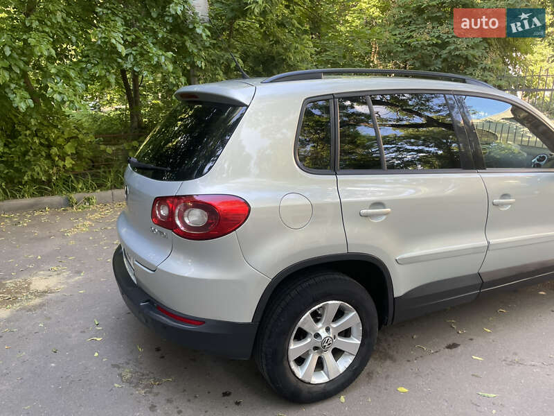 Внедорожник / Кроссовер Volkswagen Tiguan 2008 в Одессе