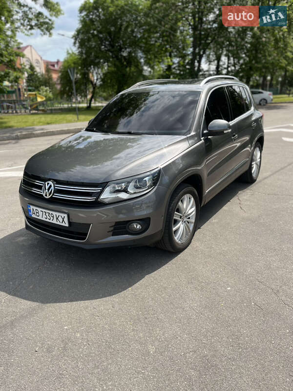 Внедорожник / Кроссовер Volkswagen Tiguan 2016 в Виннице