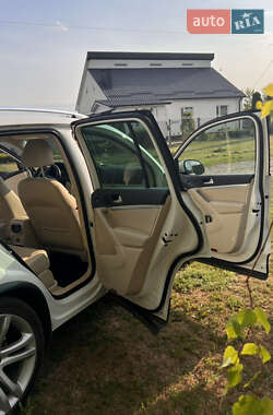 Внедорожник / Кроссовер Volkswagen Tiguan 2012 в 