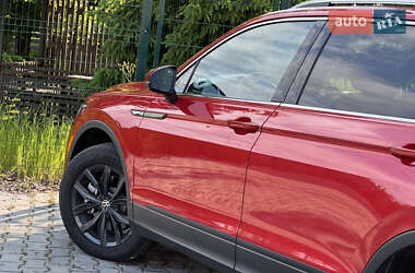 Позашляховик / Кросовер Volkswagen Tiguan 2024 в 