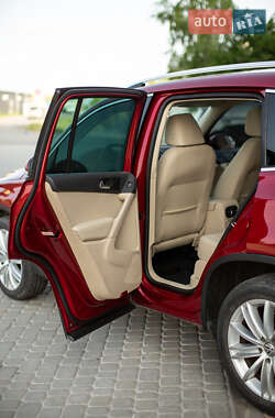 Внедорожник / Кроссовер Volkswagen Tiguan 2013 в 