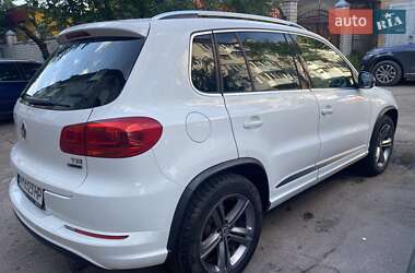 Позашляховик / Кросовер Volkswagen Tiguan 2016 в Житомирі