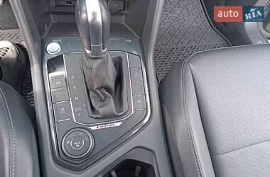 Внедорожник / Кроссовер Volkswagen Tiguan 2018 в 