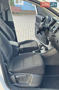 Внедорожник / Кроссовер Volkswagen Tiguan 2011 в 