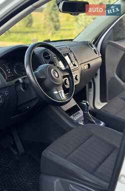 Внедорожник / Кроссовер Volkswagen Tiguan 2011 в 