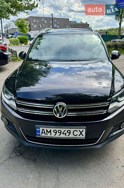 Позашляховик / Кросовер Volkswagen Tiguan 2015 в Києві