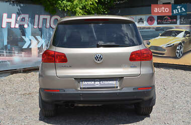 Внедорожник / Кроссовер Volkswagen Tiguan 2011 в 