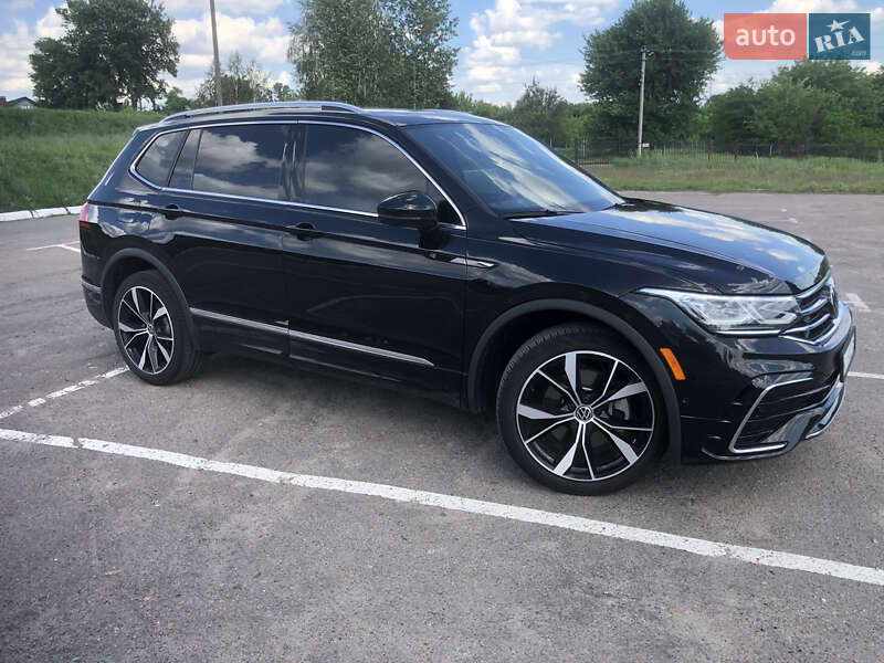 Позашляховик / Кросовер Volkswagen Tiguan 2021 в Києві
