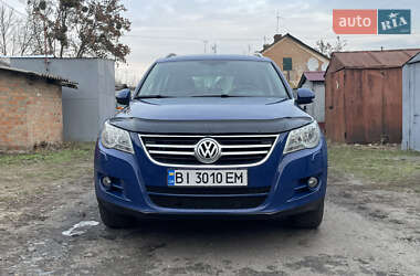 Внедорожник / Кроссовер Volkswagen Tiguan 2010 в Полтаве