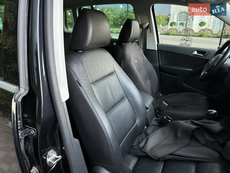 Volkswagen Tiguan 2017 VIN WVGTV7AX5HK024101 фото оголошення 13 з 98