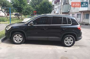 Позашляховик / Кросовер Volkswagen Tiguan 2008 в 