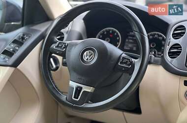 Внедорожник / Кроссовер Volkswagen Tiguan 2016 в 