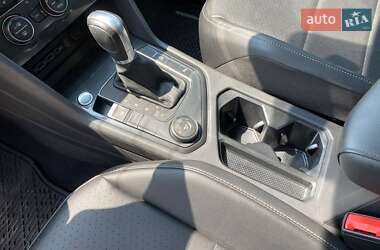Позашляховик / Кросовер Volkswagen Tiguan 2018 в 