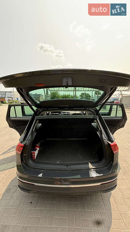 Позашляховик / Кросовер Volkswagen Tiguan 2021 в Дніпрі