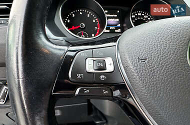 Внедорожник / Кроссовер Volkswagen Tiguan 2018 в 