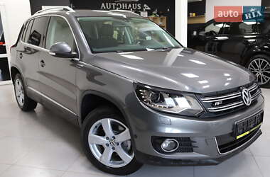 Позашляховик / Кросовер Volkswagen Tiguan 2014 в 