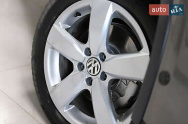 Позашляховик / Кросовер Volkswagen Tiguan 2014 в 