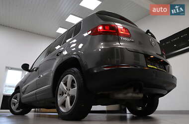 Позашляховик / Кросовер Volkswagen Tiguan 2014 в 
