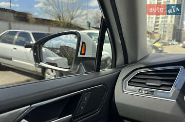 Внедорожник / Кроссовер Volkswagen Tiguan 2024 в 