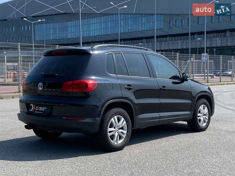 Внедорожник / Кроссовер Volkswagen Tiguan 2015 в Львове